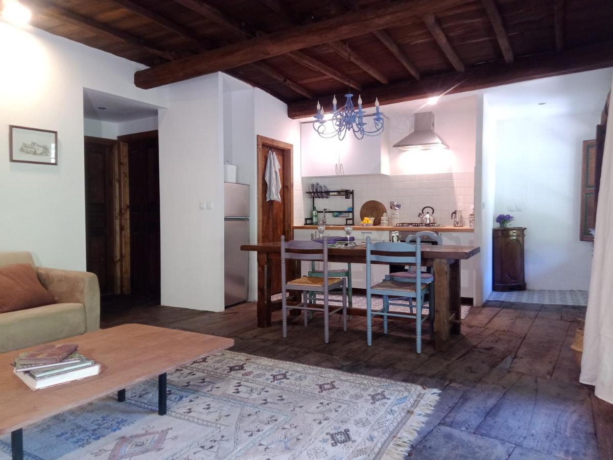 Beautiful apartment Casa o Rio in Ribeira sacra ES Castro Caldelas Exterior foto